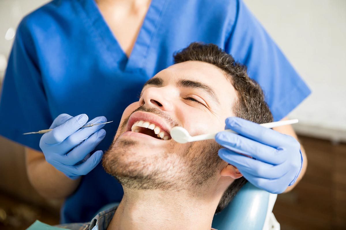 Tips for Handling Tooth Sensitivity After Teeth Whitening